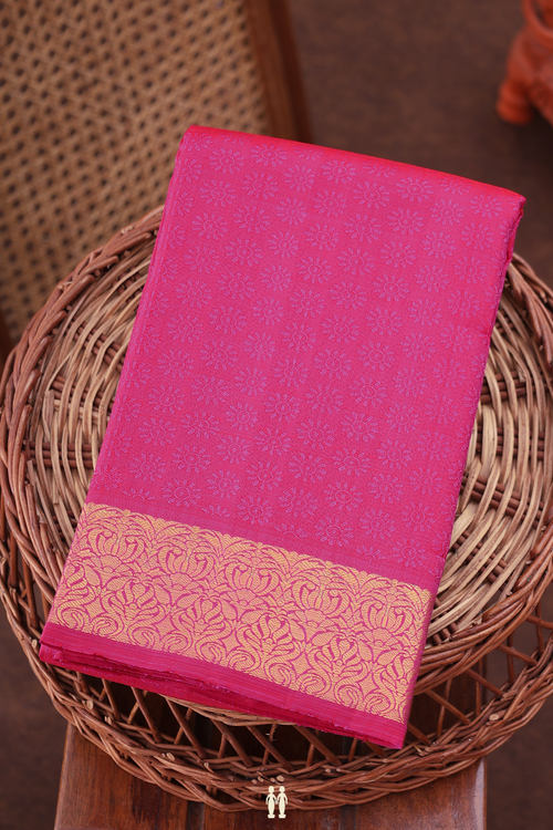 Kanchipuram Silk Saree In Magenta With Jacquard Pattern
