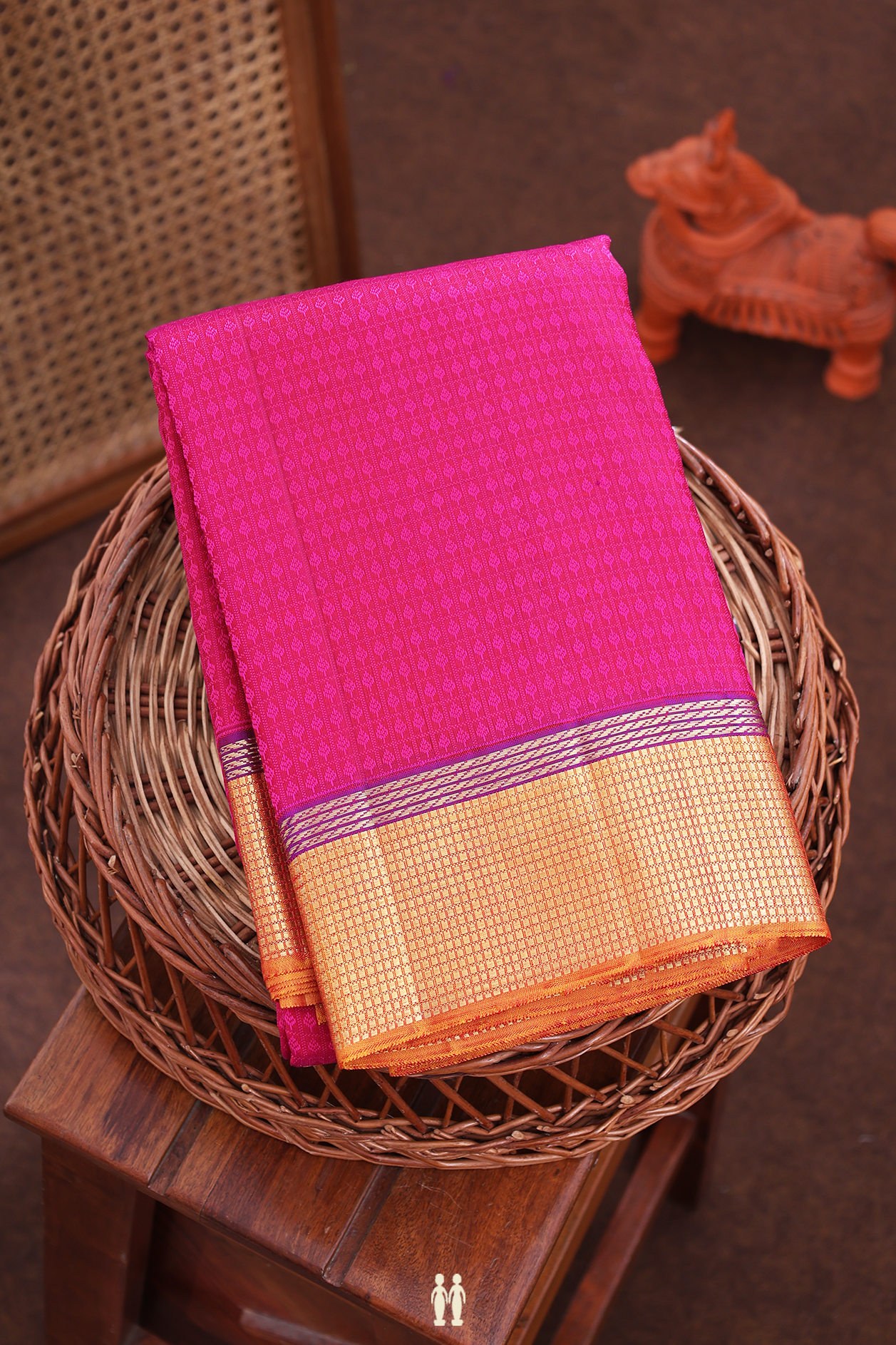 Kanchipuram Silk Saree In Magenta With Jacquard Pattern