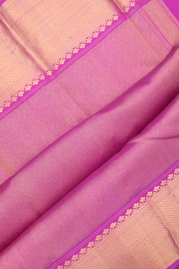 Kanchipuram Silk Saree In Magenta With Jacquard Pattern