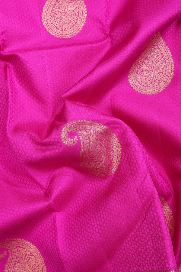 Kanchipuram Silk Saree In Magenta With Jacquard Pattern