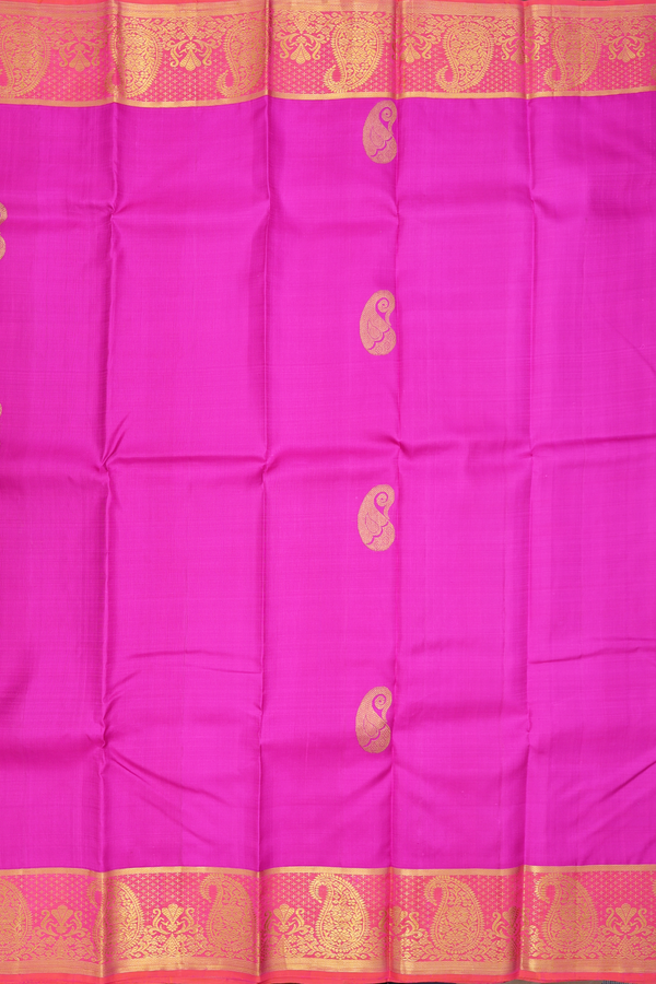 Kanchipuram Silk Saree In Magenta With Paisley Motifs