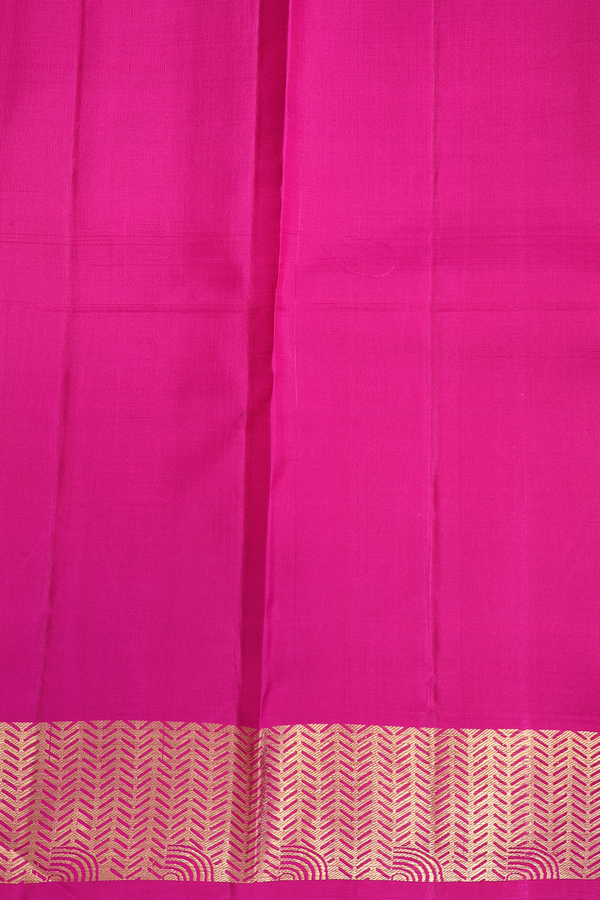 Kanchipuram Silk Saree In Magenta With Zari Border