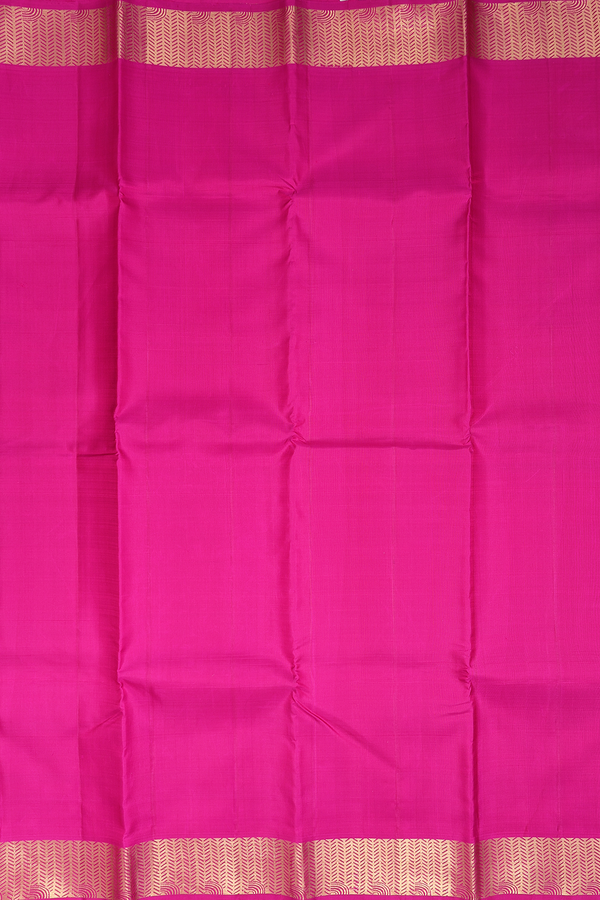 Kanchipuram Silk Saree In Magenta With Zari Border
