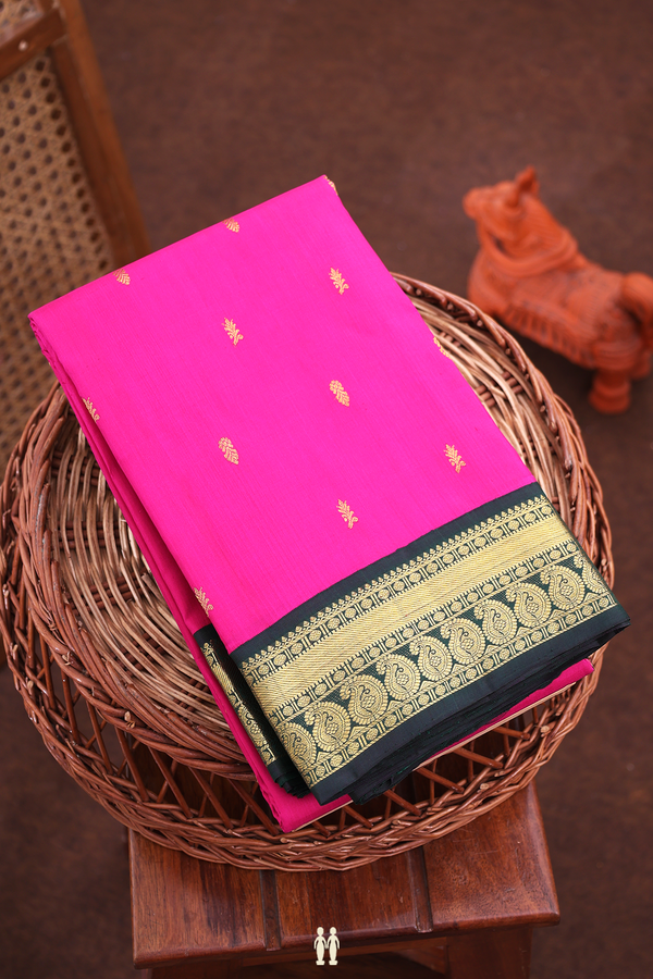 Kanchipuram Silk Saree In Magenta With Zari Buttis