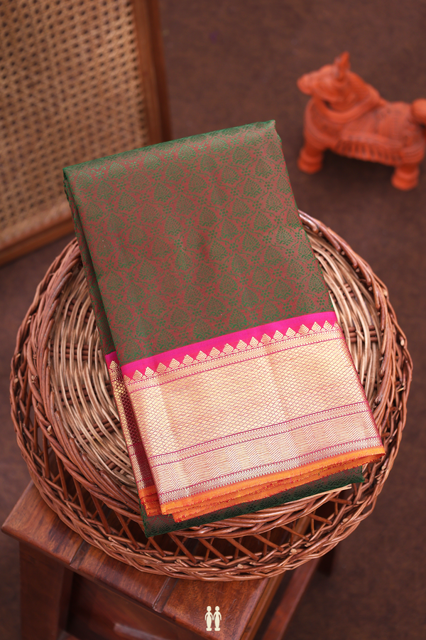 Kanchipuram Silk Saree In Manthulir With Jacquard Pattern