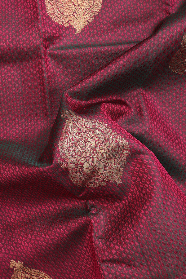 Kanchipuram Silk Saree In Manthulir With Jacquard Pattern
