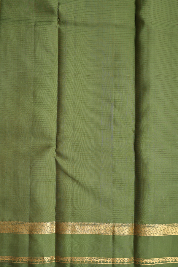 Kanchipuram Silk Saree In Manthulir With Stripes Design