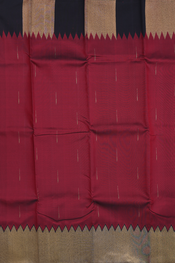 Kanchipuram Silk Saree In Maroon With Malli Moggu Buttas
