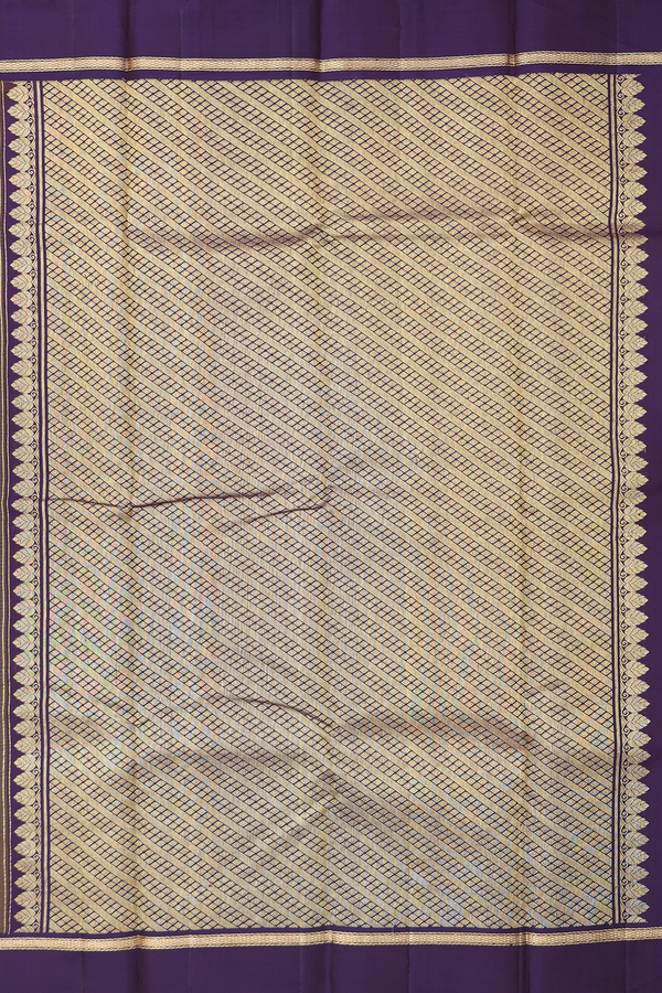 Kanchipuram Silk Saree In Mehendi Green With Checks Design