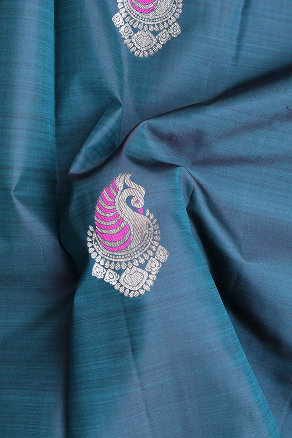 Kanchipuram Silk Saree In Midnight Green With Zari Motifs