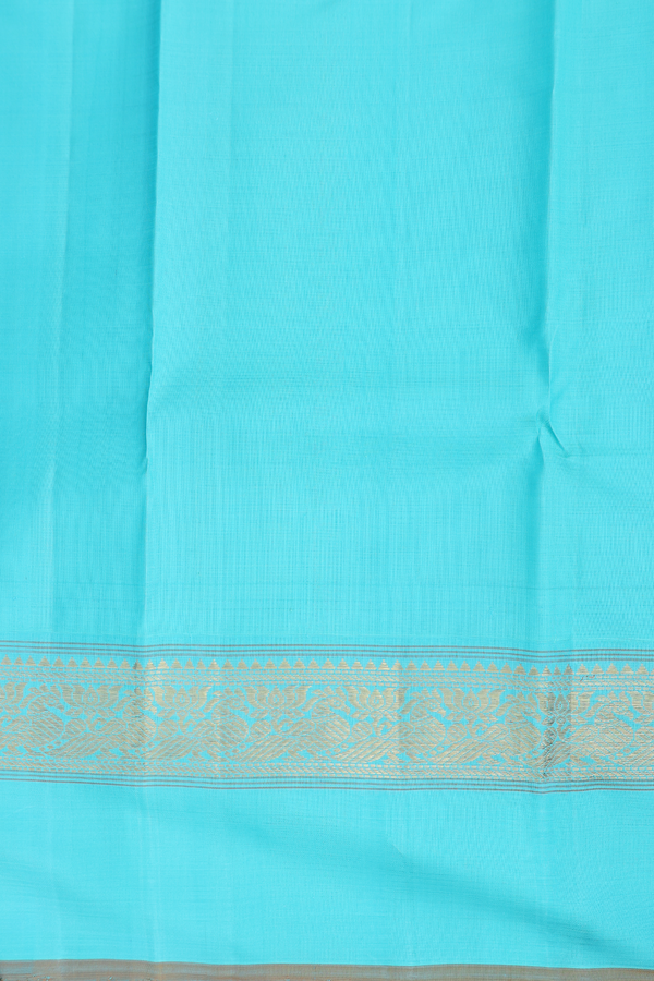Kanchipuram Silk Saree In Navy Blue With Korvai Border