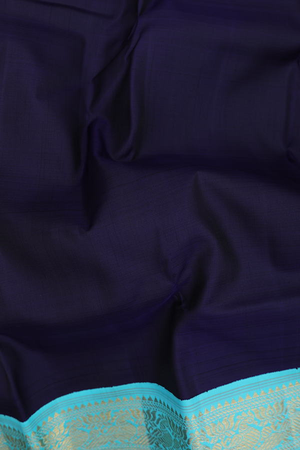Kanchipuram Silk Saree In Navy Blue With Korvai Border