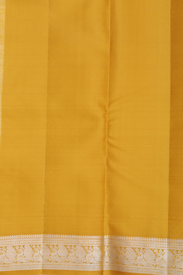 Kanchipuram Silk Saree In Off White With Checks Design