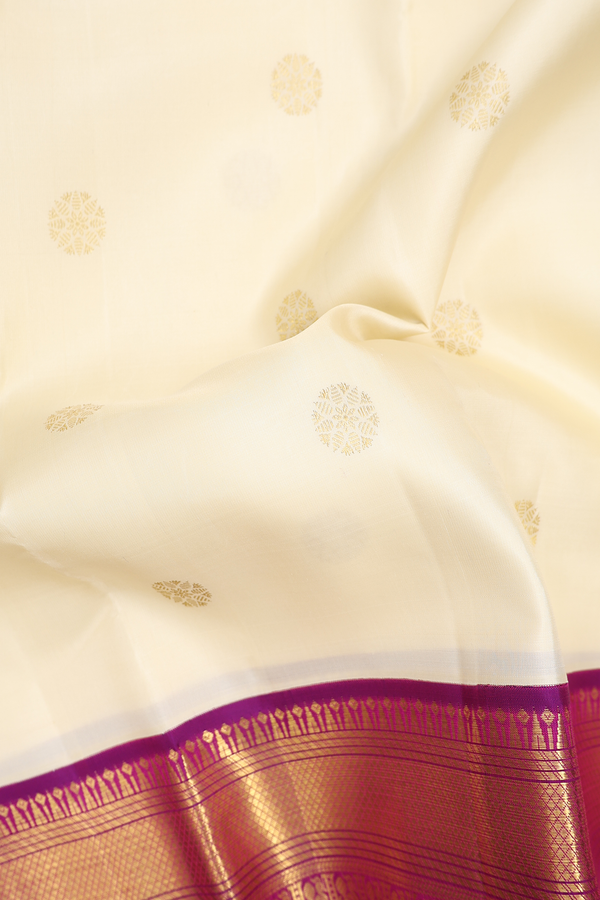 Kanchipuram Silk Saree In Off White With Chakram Buttas
