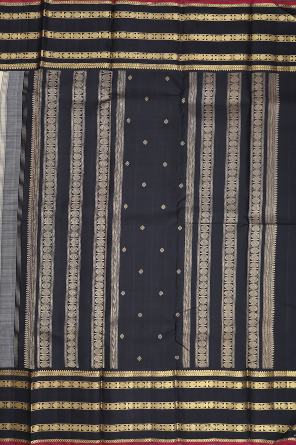 Kanchipuram Silk Saree In Off White With Floral Buttas