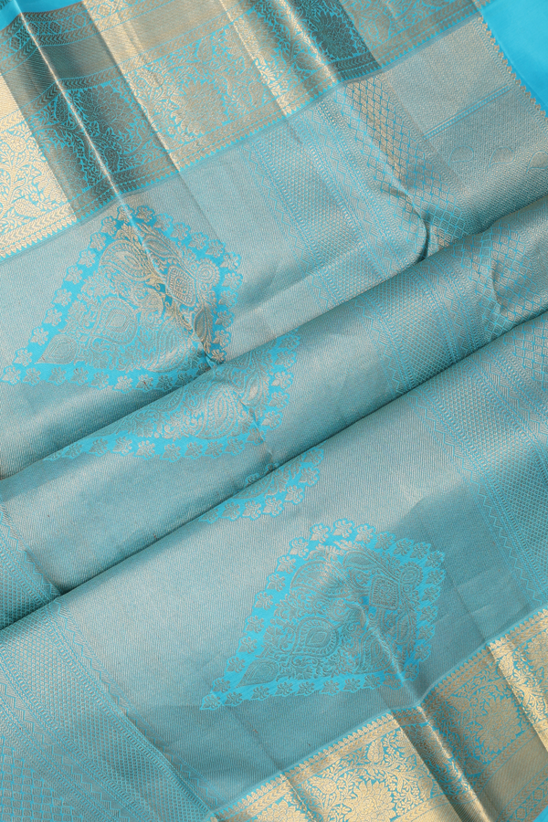 Kanchipuram Silk Saree In Oxford Blue With Floral Design