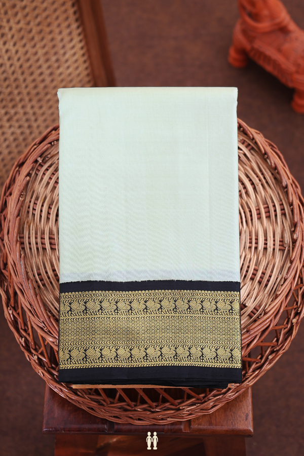 Kanchipuram Silk Saree In Pale Green With Korvai Border