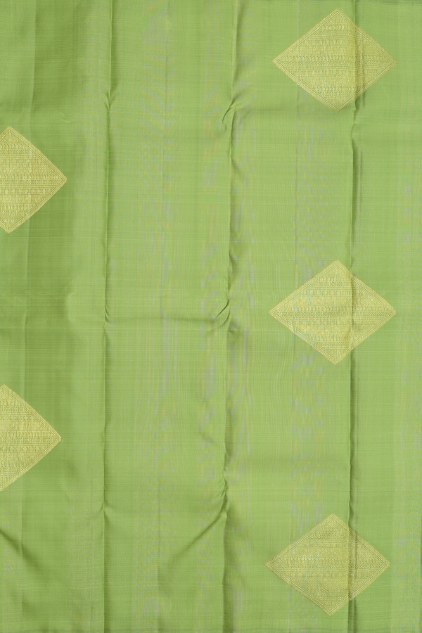 Kanchipuram Silk Saree In Parrot Green With Diamond Design