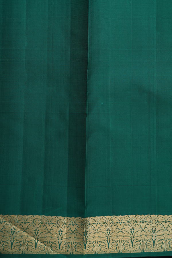 Kanchipuram Silk Saree In Parrot Green With Jacquard Pattern