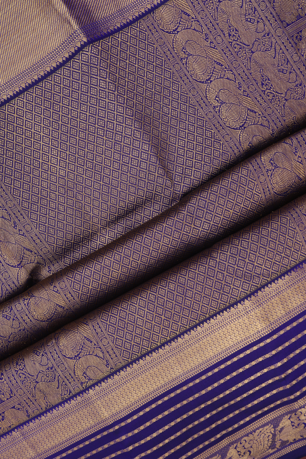 Kanchipuram Silk Saree In Peach Pink With Chakram Buttas
