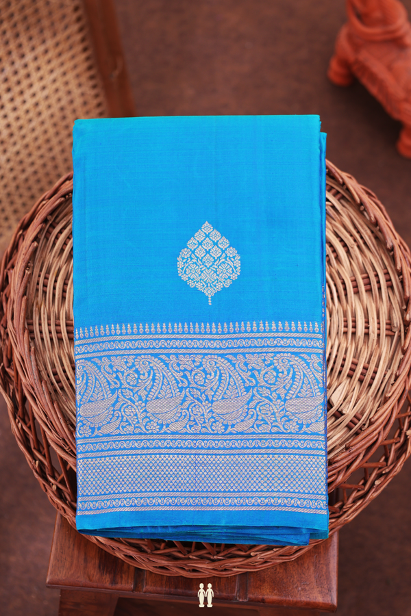 Kanchipuram Silk Saree In Peacock Blue With Zari Motifs