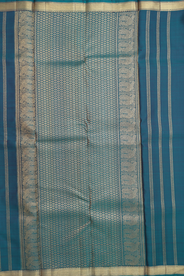 Kanchipuram Silk Saree In Peacock Green With Zari Buttas