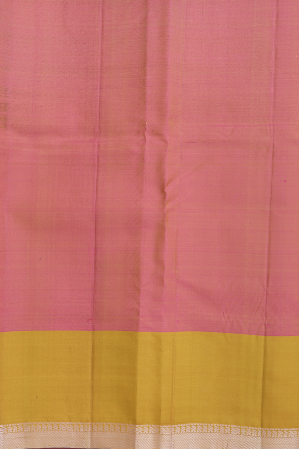 Kanchipuram Silk Saree In Pear Green With Contrast Border