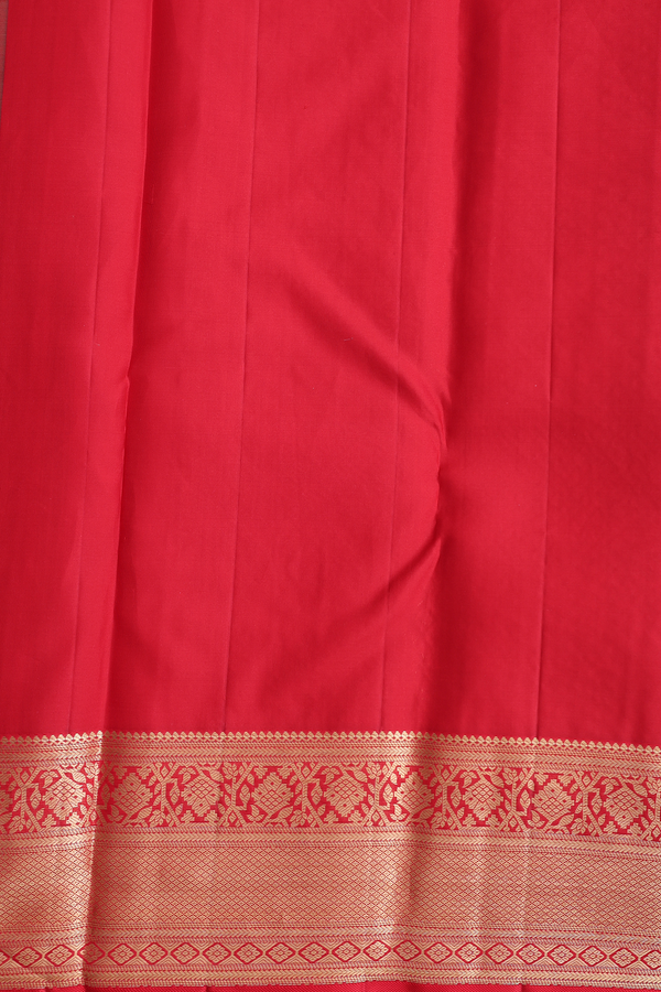 Kanchipuram Silk Saree In Pear Green With Floral Design