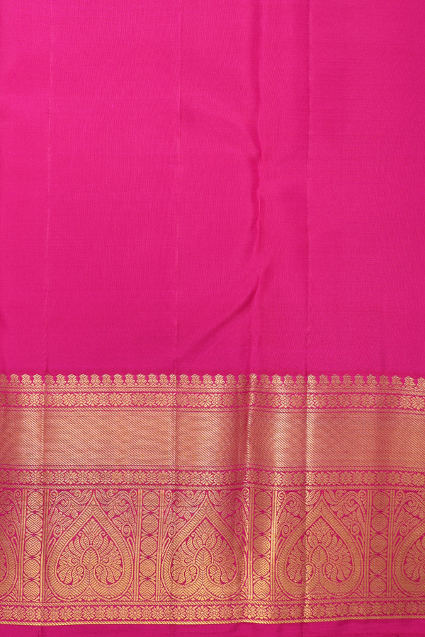 Kanchipuram Silk Saree In Pine Green With Brocade Design