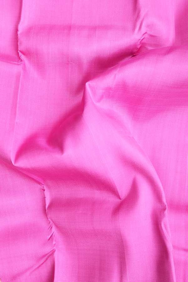 Kanchipuram Silk Saree In Pink With Zari Border