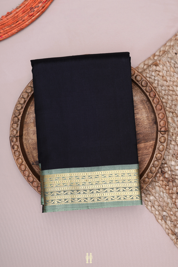 Kanchipuram Silk Saree In Plain Black With Contrast Border