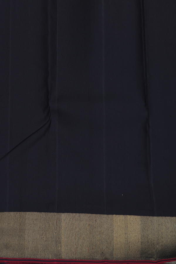 Kanchipuram Silk Saree In Plain Black With Zari Border