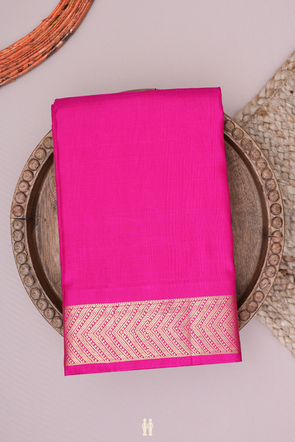 Kanchipuram Silk Saree In Plain Magenta With Zari Border