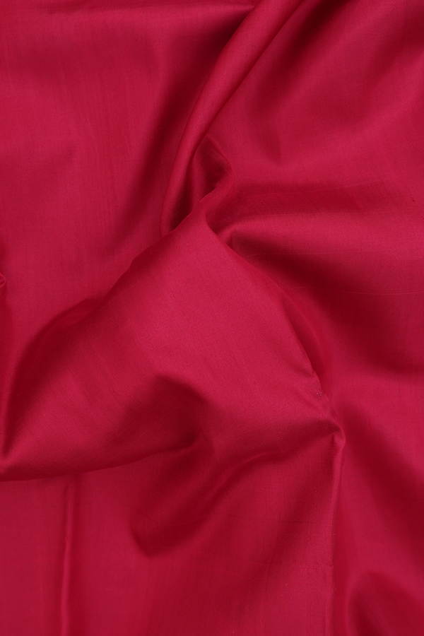 Kanchipuram Silk Saree In Plain Red With Zari Border