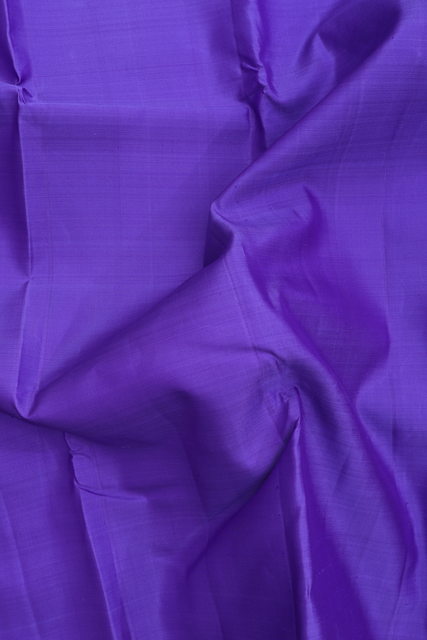 Kanchipuram Silk Saree In Plain Violet With Korvai Border