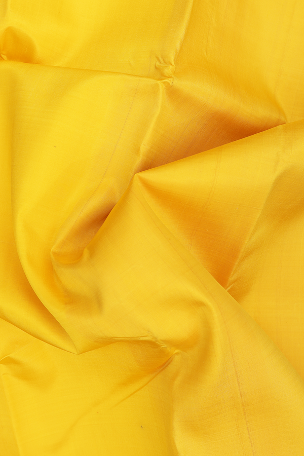Kanchipuram Silk Saree In Plain Yellow With Contrast Border