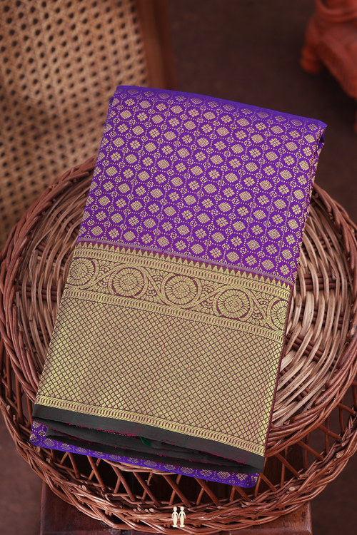 Kanchipuram Silk Saree In Purple With Brocade Design