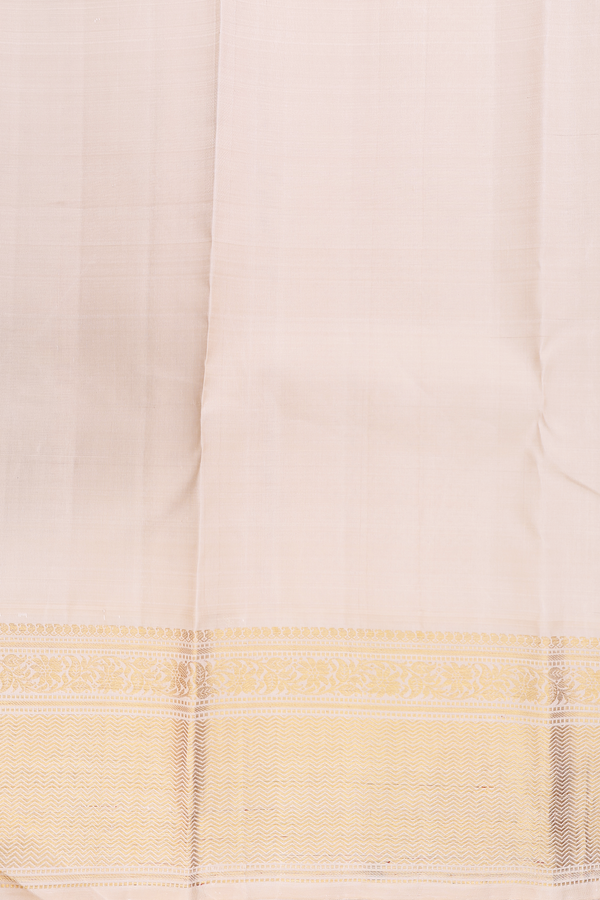 Kanchipuram Silk Saree In Purple With Diamond Buttas