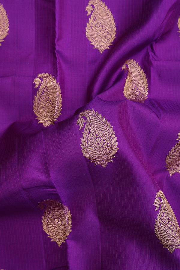 Kanchipuram Silk Saree In Purple With Paisley Motifs