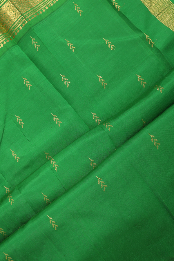 Kanchipuram Silk Saree In Purple With Zari Buttas