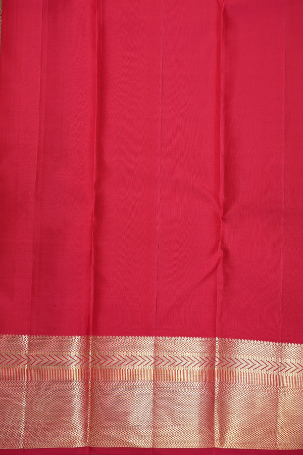 Kanchipuram Silk Saree In Red With Brocade Design