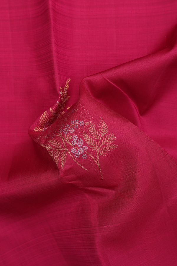 Kanchipuram Silk Saree In Red With Floral And Leaf Design