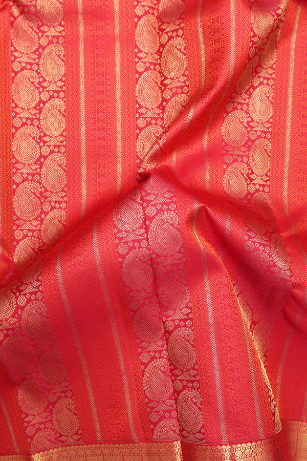 Kanchipuram Silk Saree In Red With Paisley Design
