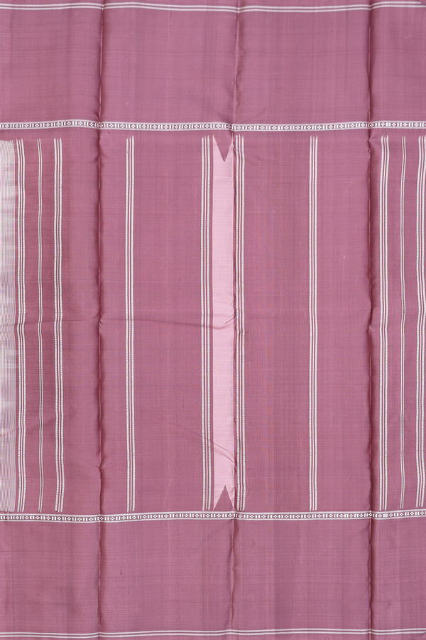 Kanchipuram Silk Saree In Rose Beige Wit Contrast Border