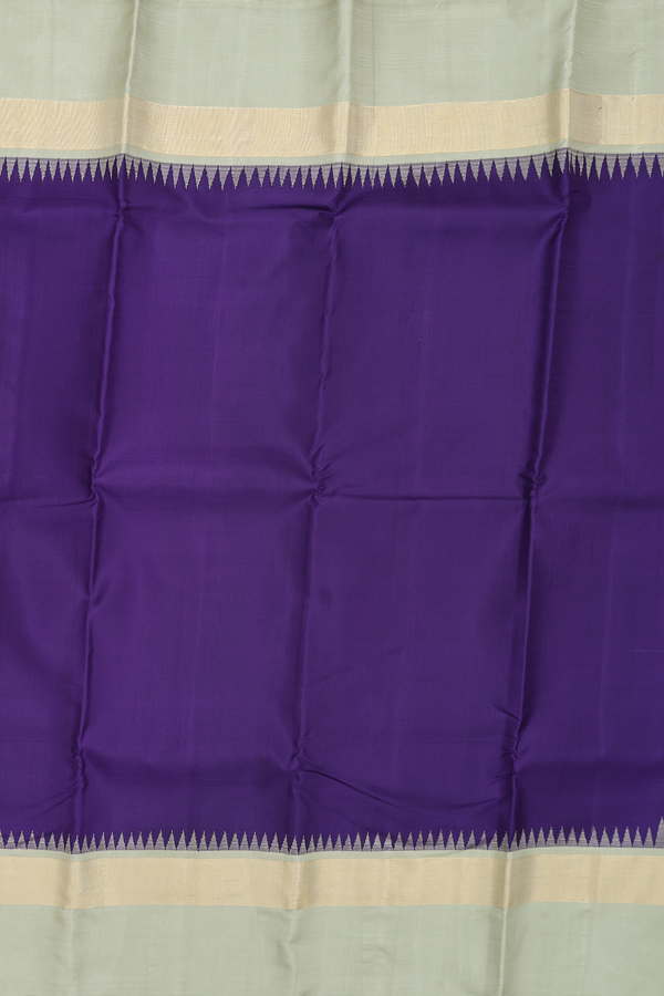 Kanchipuram Silk Saree In Navy Blue With Contrast Border