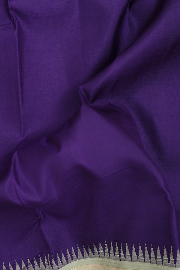 Kanchipuram Silk Saree In Navy Blue With Contrast Border