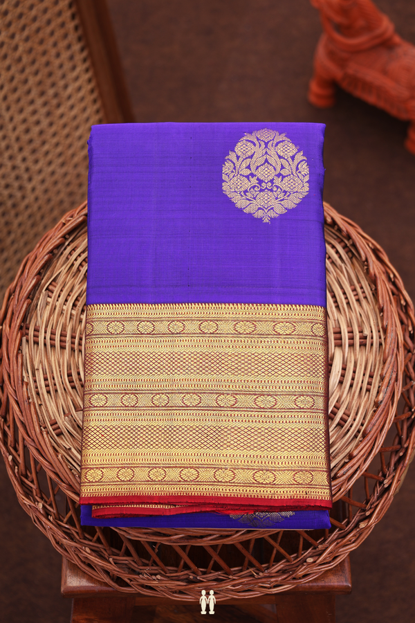 Kanchipuram Silk Saree In Royal Blue With Floral Motifs
