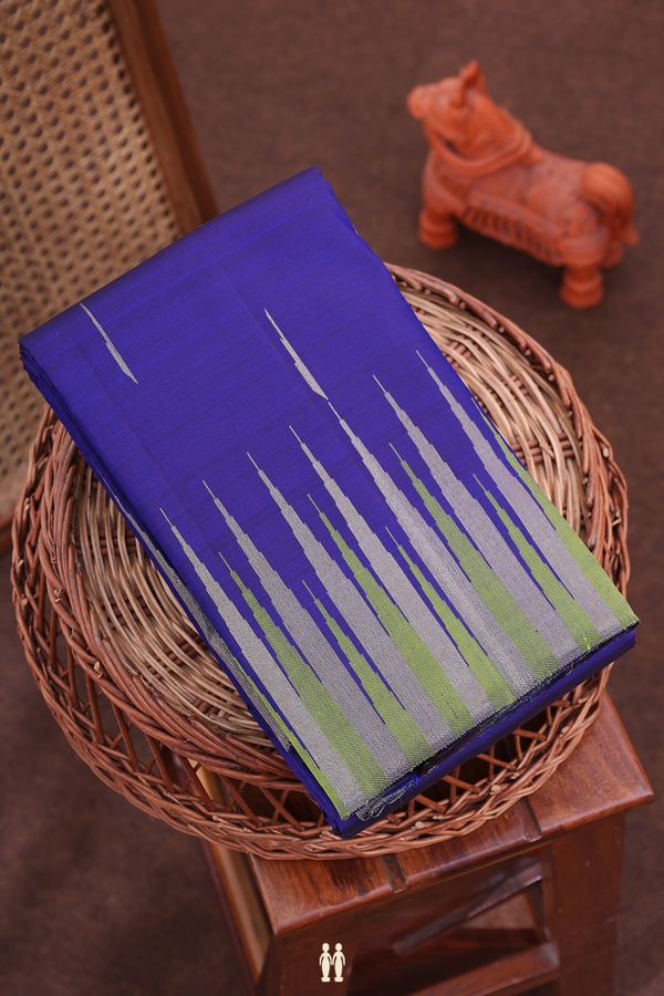 Kanchipuram Silk Saree In Royal Blue With Malli Moggu Buttas