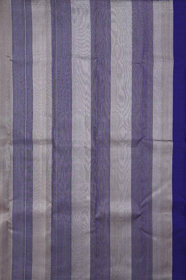 Kanchipuram Silk Saree In Royal Blue With Malli Moggu Buttas