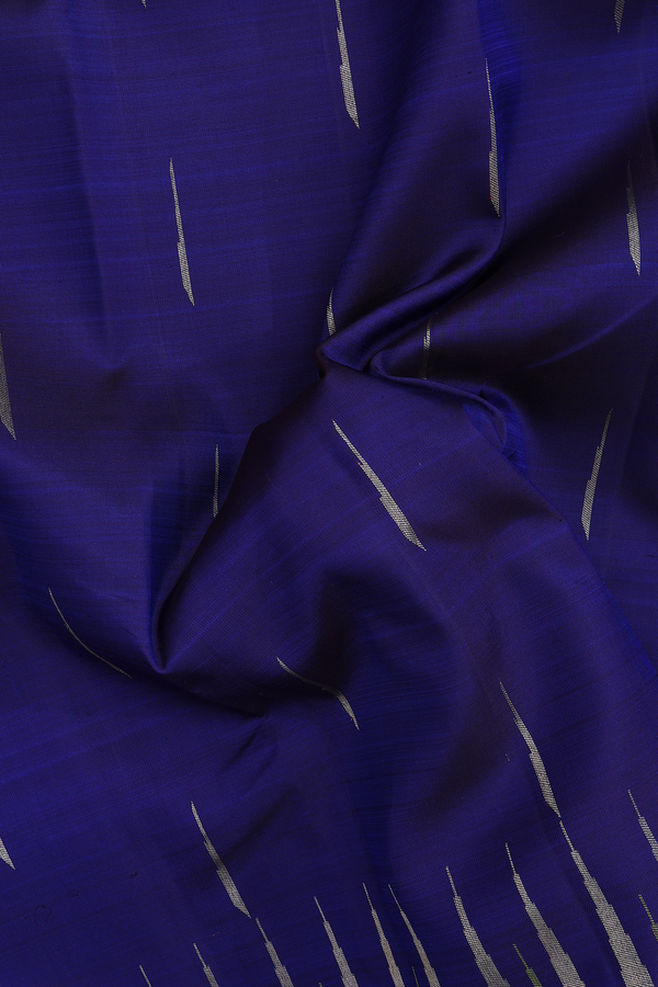 Kanchipuram Silk Saree In Royal Blue With Malli Moggu Buttas